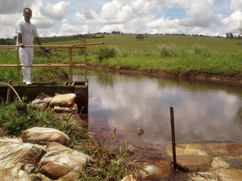 Barragem e Captação do SAAE já limpa sem o óleo e lama amarelada